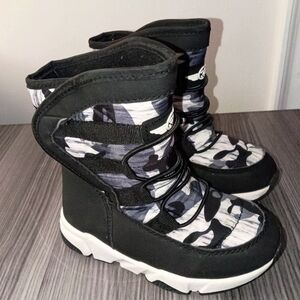 Toddler Boys Camo 8 Snow Boots